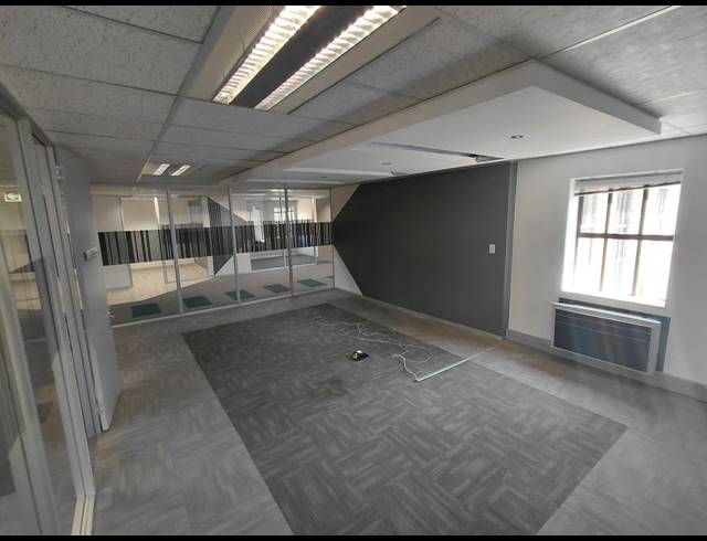 405M² OFFICE TO LET IN BRYANSTON